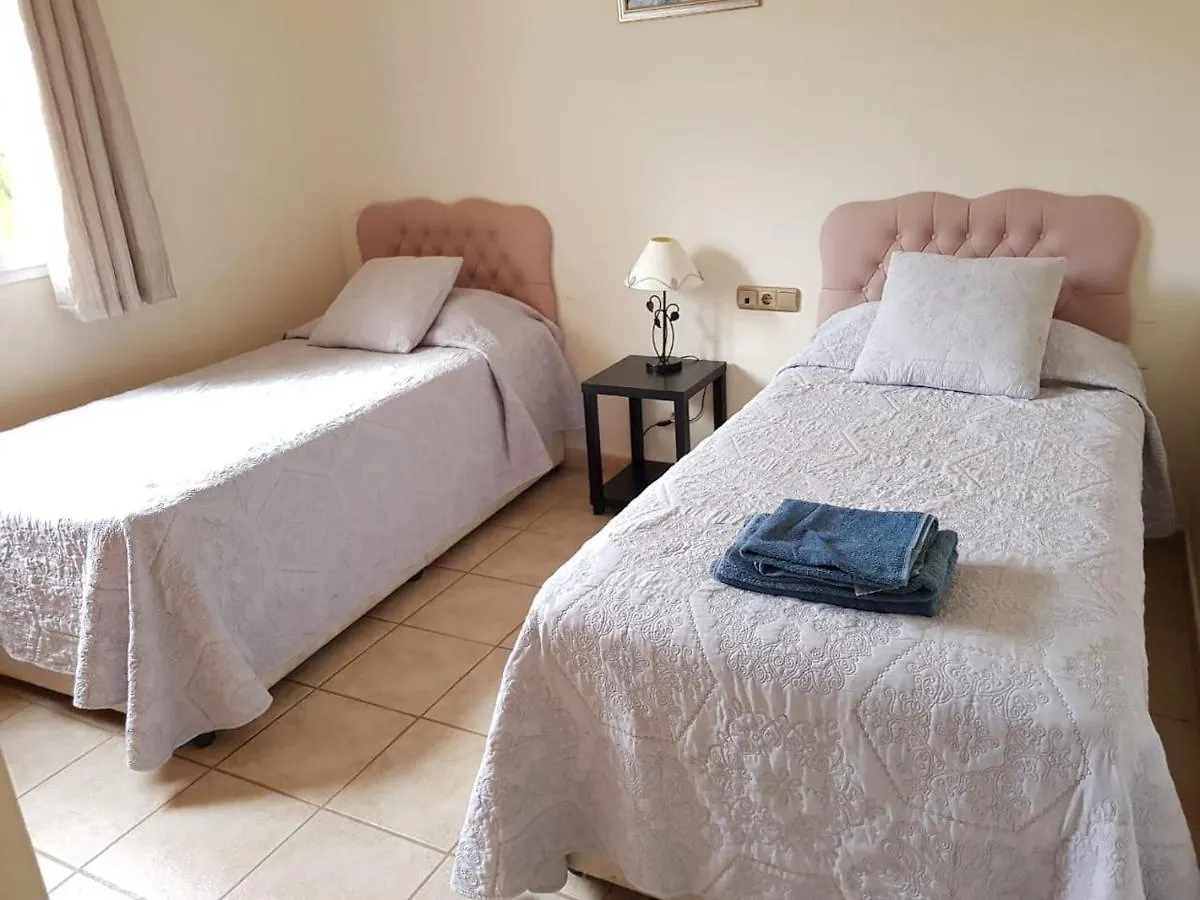Villa Dwarika, Home Away From Home - Private Heated Pool 칼레타데푸스테