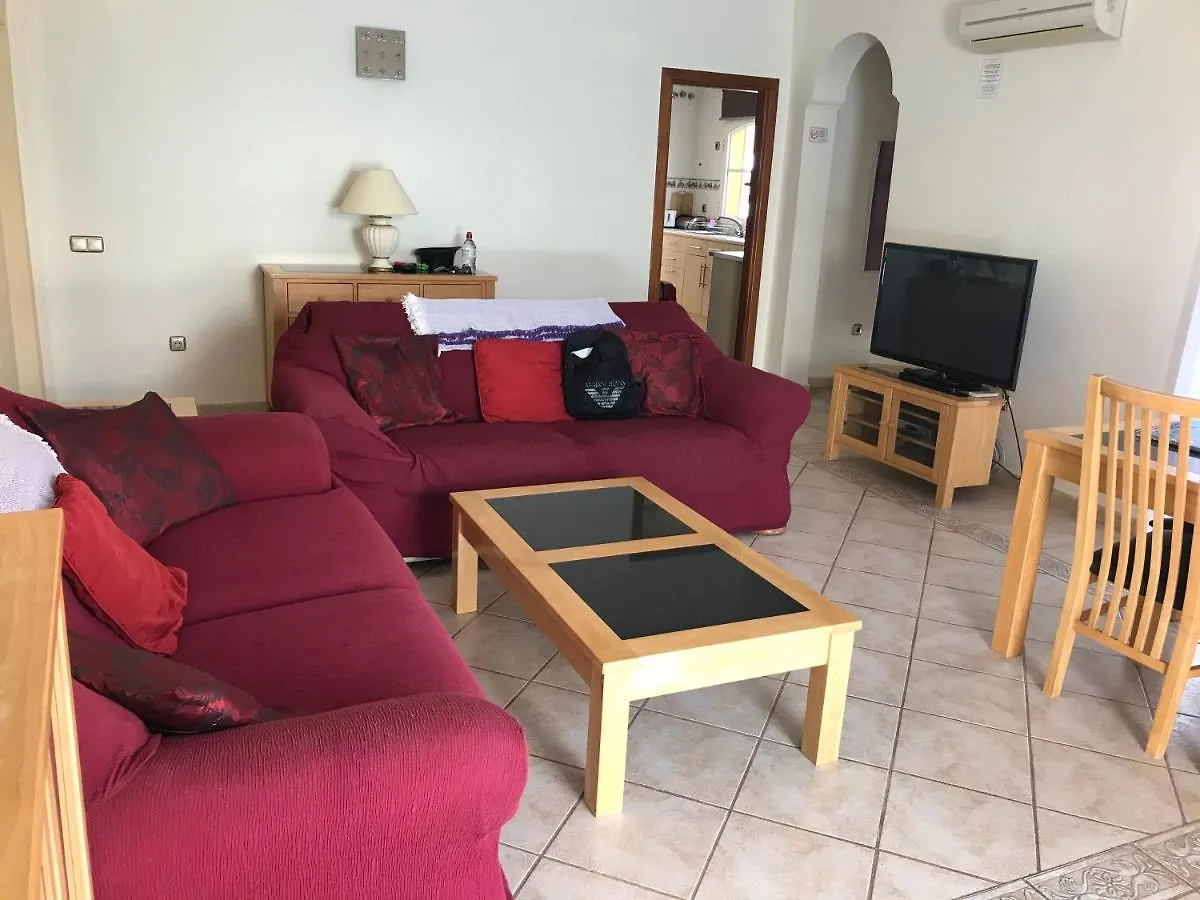 Villa Dwarika, Home Away From Home - Private Heated Pool 칼레타데푸스테 0*,